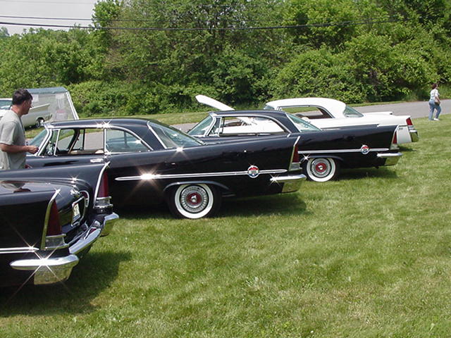 Black C's.jpg, 5/22/04, 80 kB