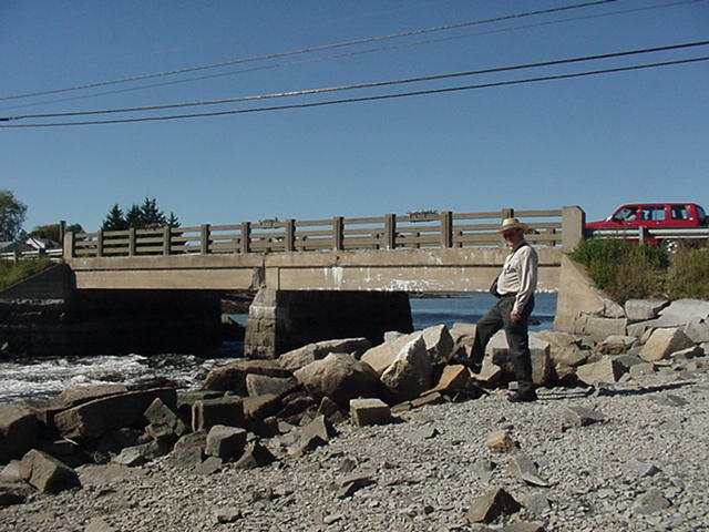 MVC-024S.JPG, 9/28/04, 61 kB