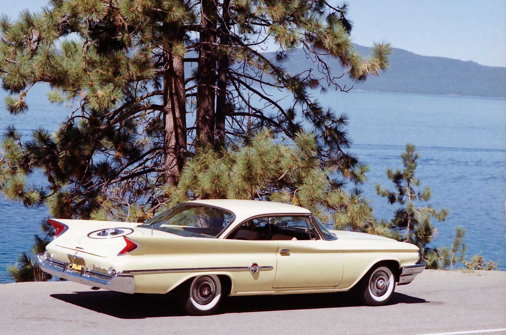 Yellow F by Lake.jpg, 8/30/2005, 215 kB