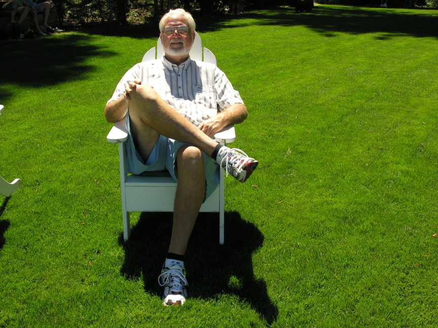 BIG JOHN AT LAKE TAHOE ON THE LAWN 01.JPG, 8/30/2005, 106 kB